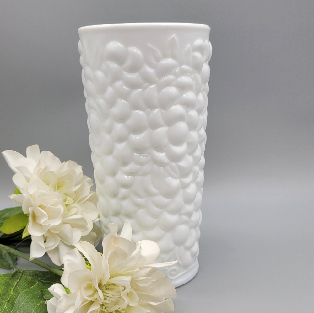 Vintage Grape Milk Glass Bumpy White Grapes Milkglass Vase